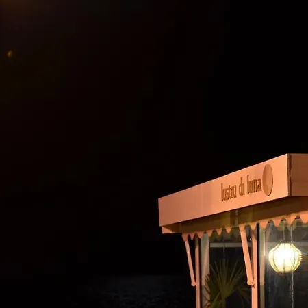 Hébergement de vacances Casa Vacanze Lustru Di Luna *